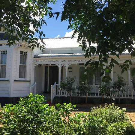 Chelsea House Bed & Breakfast-3
